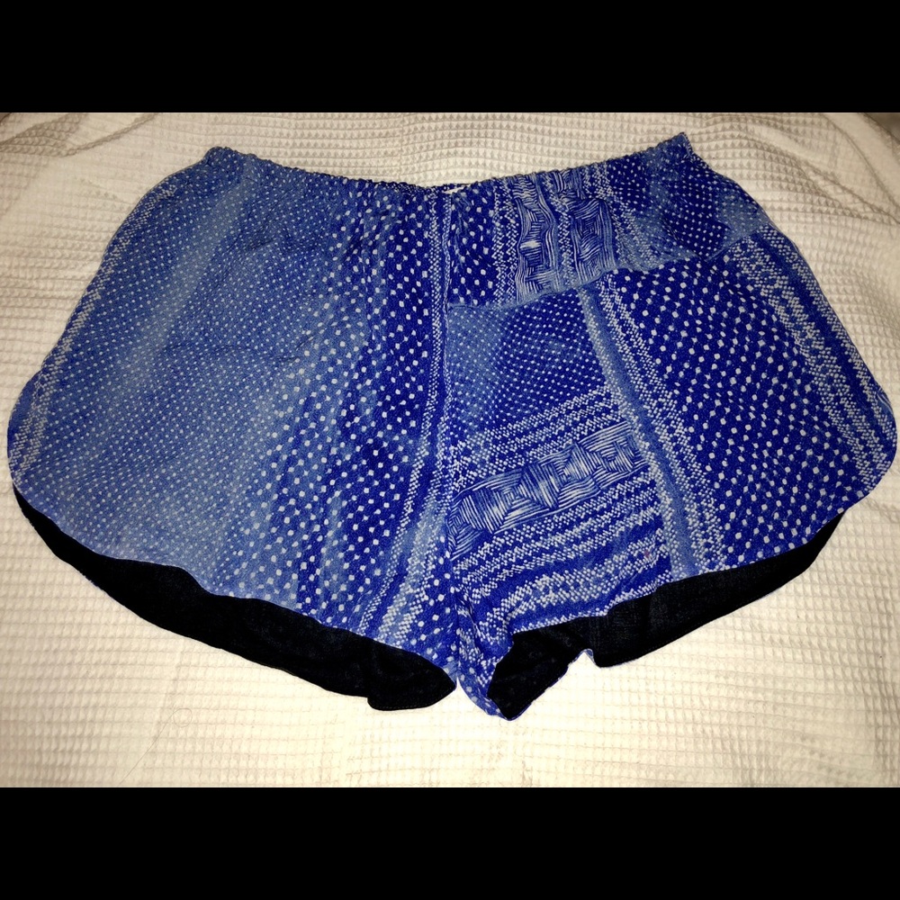 Printed Shorts 💙 Rory Beca